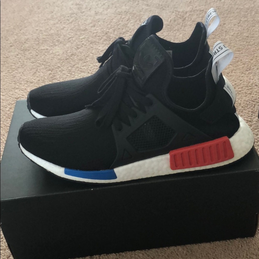 Adidas Sneakers